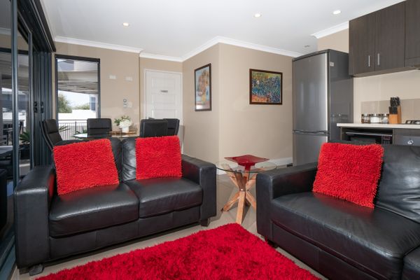 Ocean View Executive Apartment 4