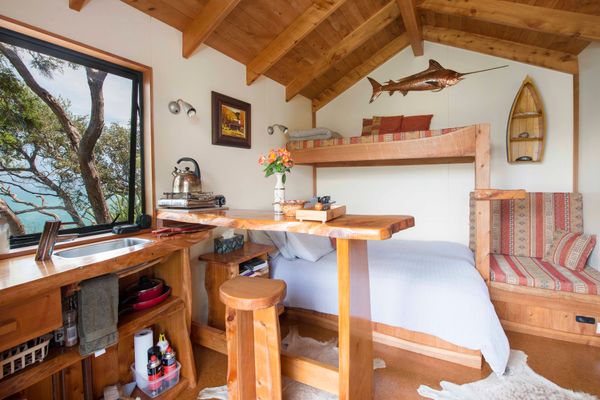 Rocky Point Hut Pepin Island