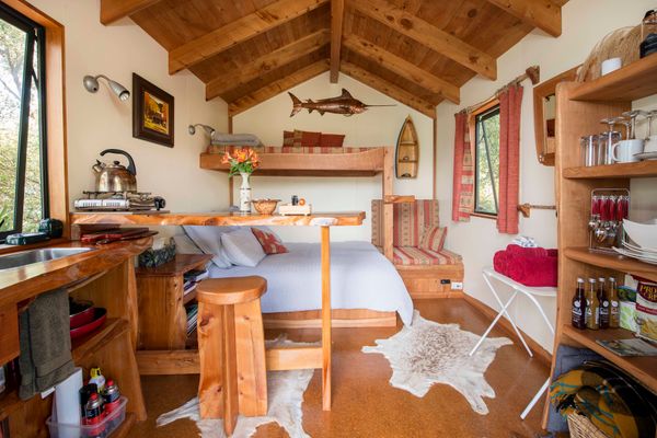 Rocky Point Hut Pepin Island