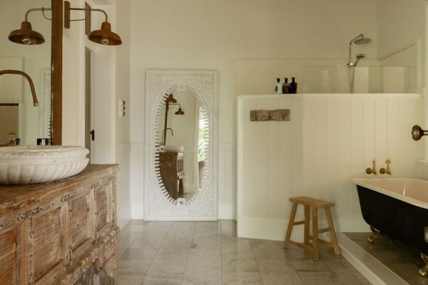 Hinterland House