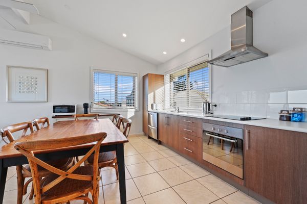 2/8 Railway Tce, Port Elliot