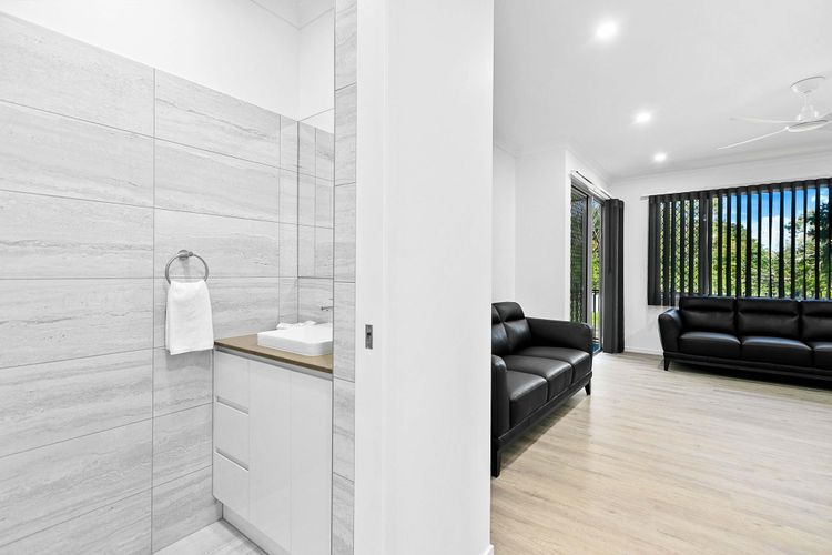 Zephyr Bayside Villas 4  bed