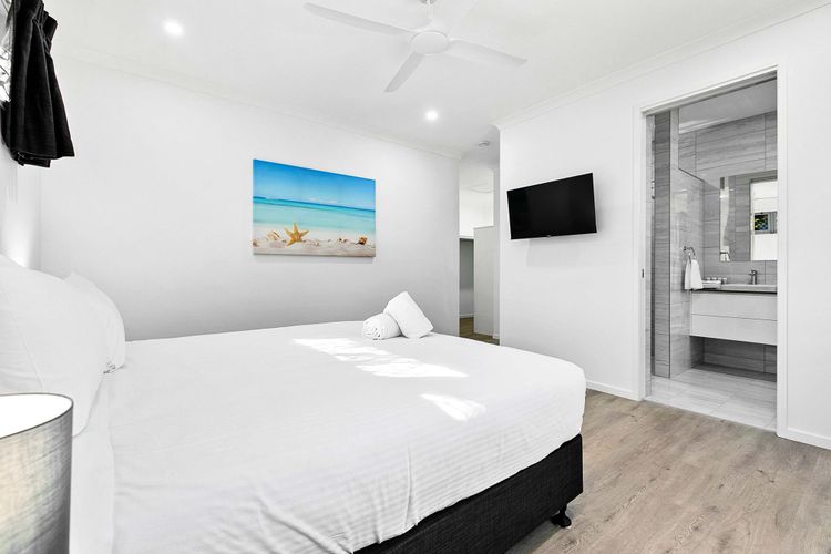 Zephyr Bayside Villas 4  bed