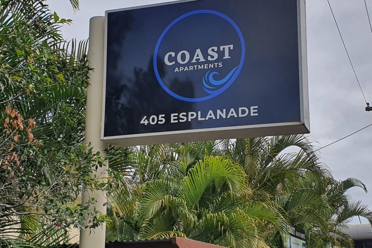 Coast Spacious Two Bedroom 1 Bathroom Apartment