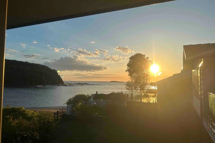 Grand Spindrift – Entire Waterfront House