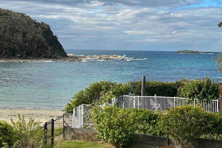 Grand Spindrift – Entire Waterfront House