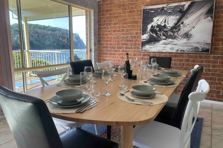 Grand Spindrift – Entire Waterfront House