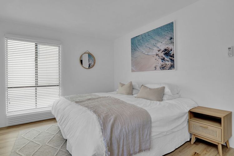 Bedroom - Queen Bed