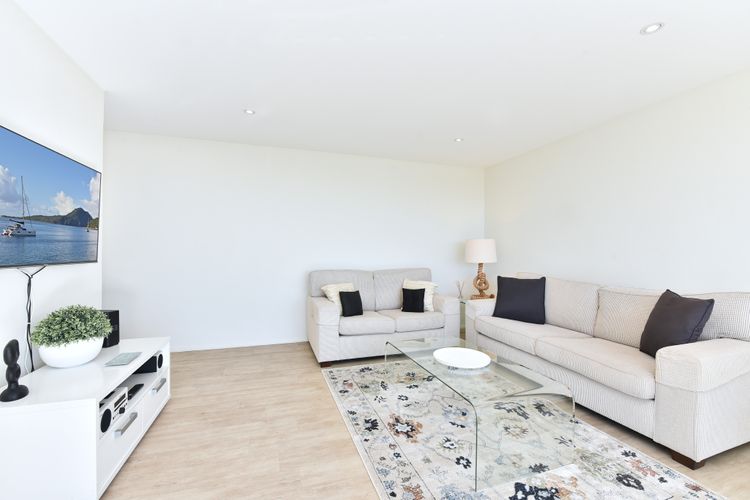 lounge room
