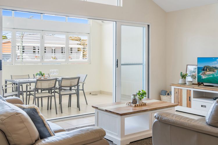 Malibu Apartments Unit 1 – 5 Oak Street