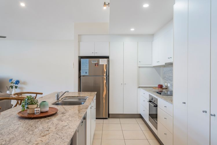 Malibu Apartments Unit 1 – 5 Oak Street