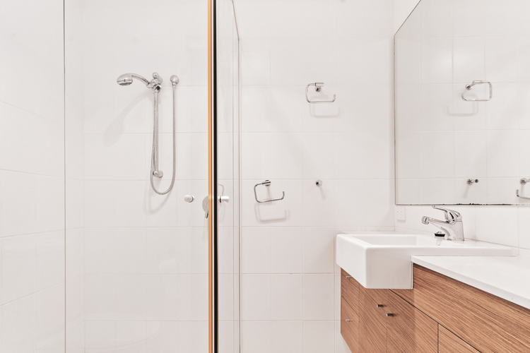 Malibu Apartments Unit 2 – 5 Oak Street