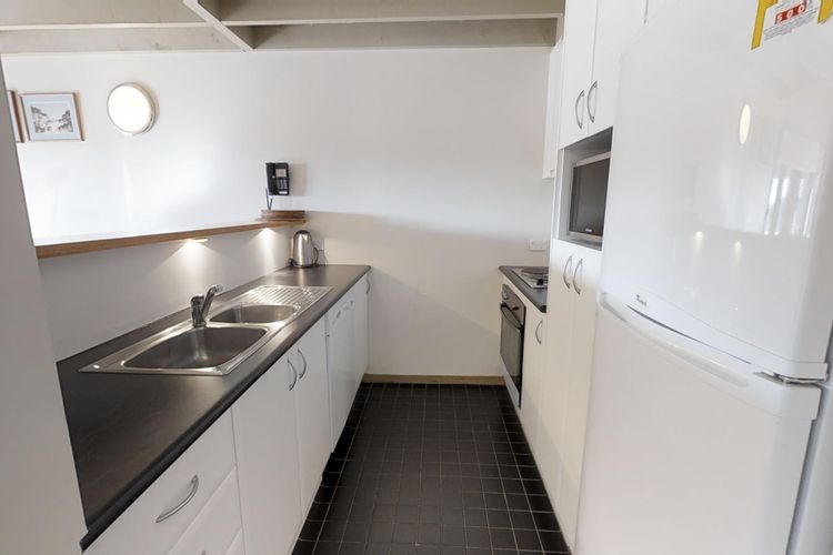 Studio Loft (Sleeps 4)