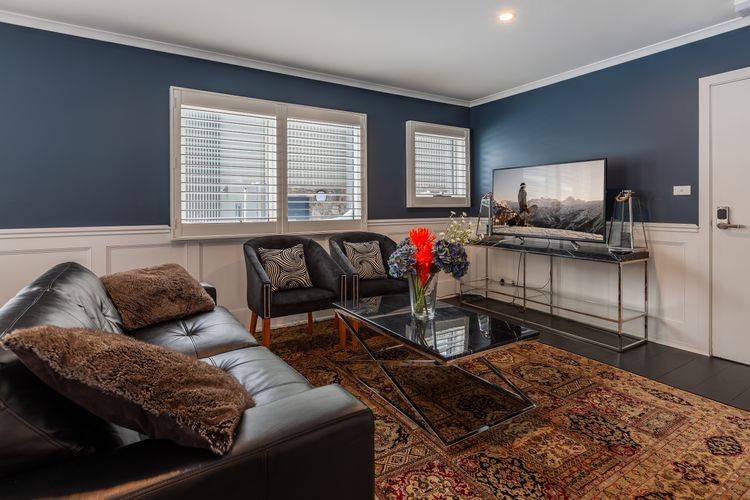 One-Bedroom Apartment (Sleeps 2)
