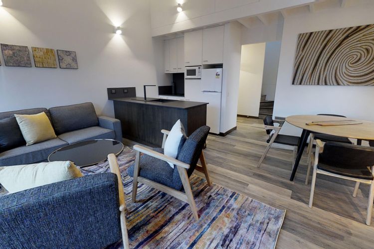 Studio Loft (Sleeps 2)