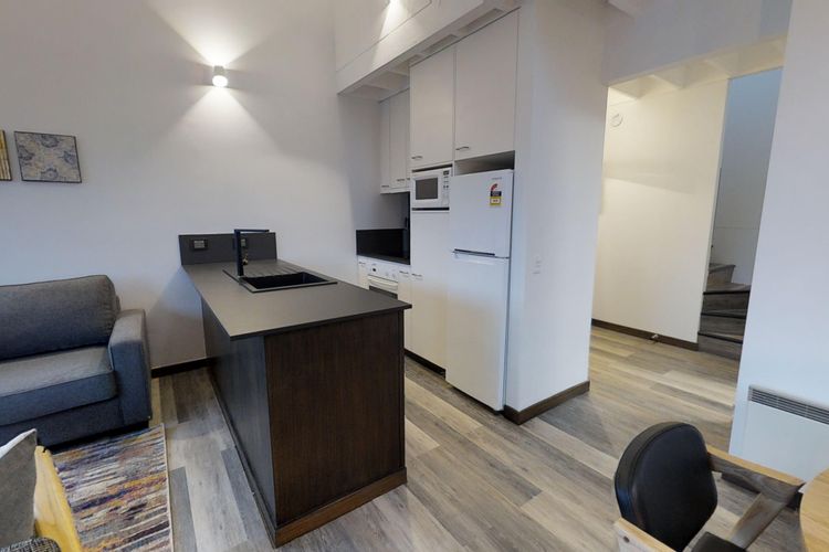 Studio Loft (Sleeps 2)