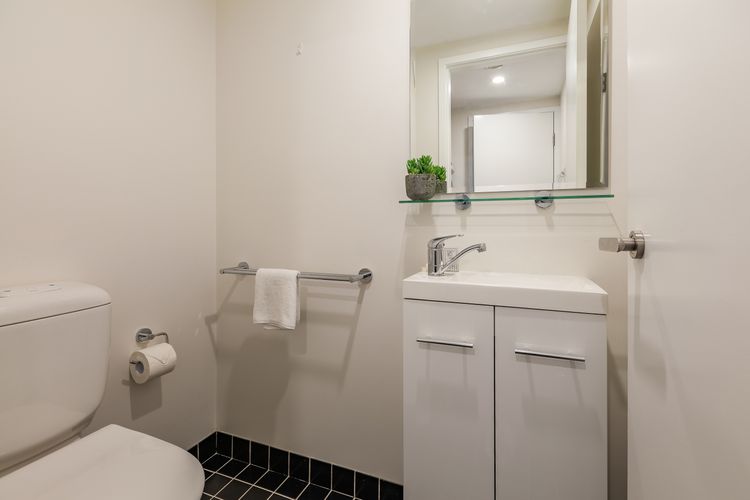 Studio Loft (Sleeps 2)