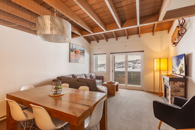 Studio Loft (Sleeps 2)