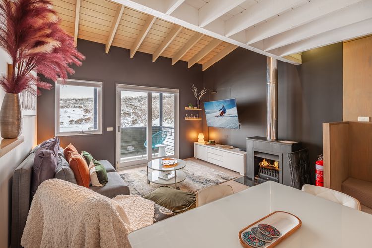 Studio Loft (Sleeps 2)