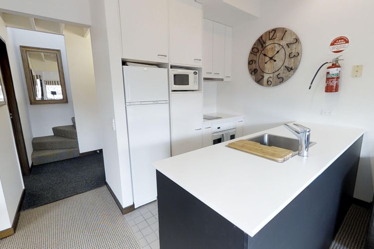 Studio Loft (Sleeps 2)
