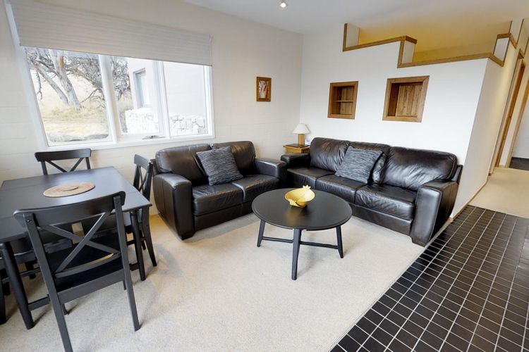 Two Studios (Sleeps 4)