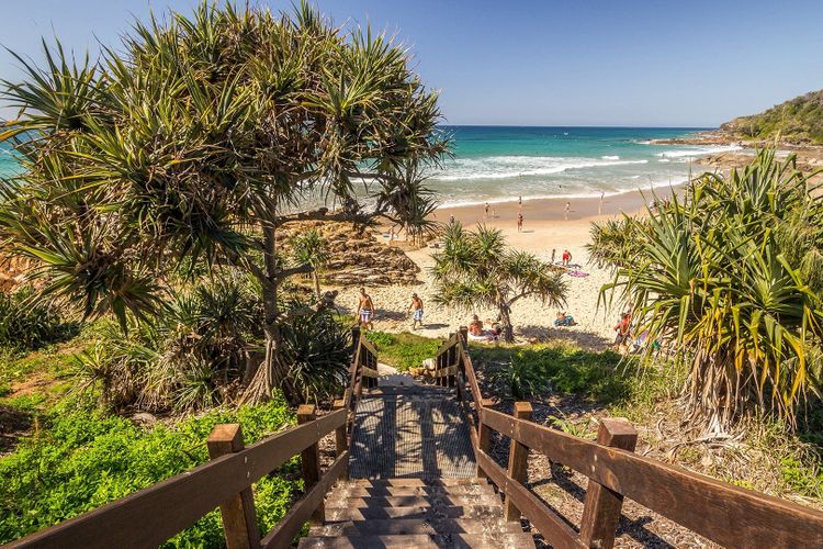 Luxury Coolum Beachfront Apartment