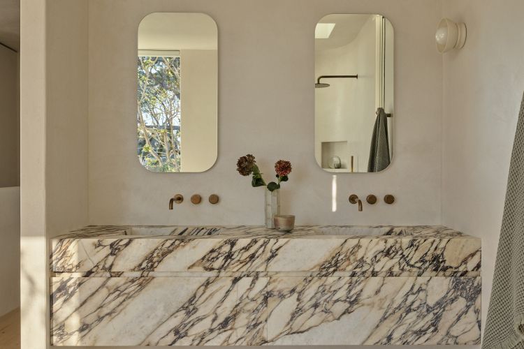 VILLA BLANCA