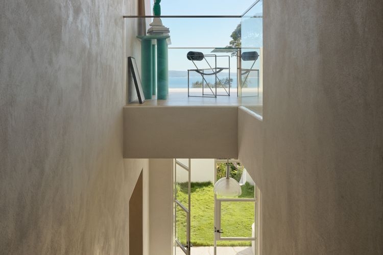 VILLA BLANCA