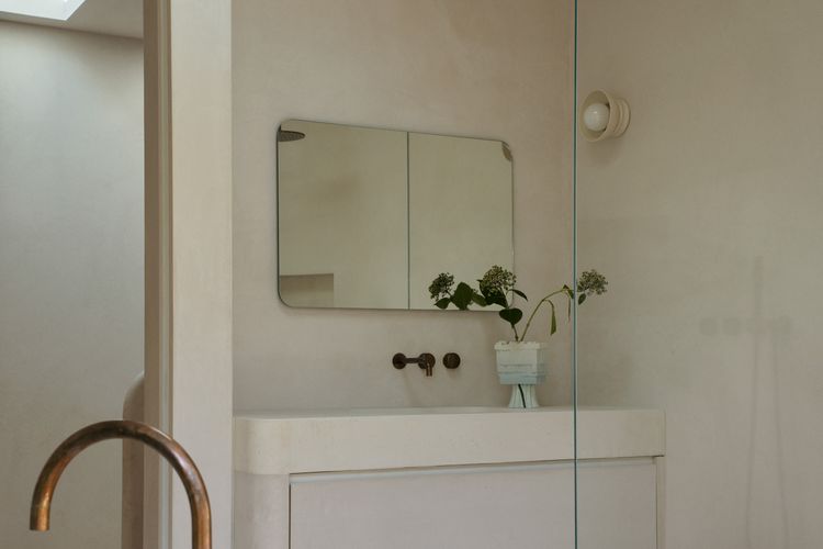 VILLA BLANCA