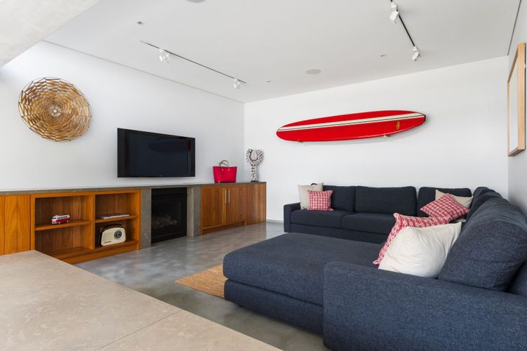 SURFBREAK