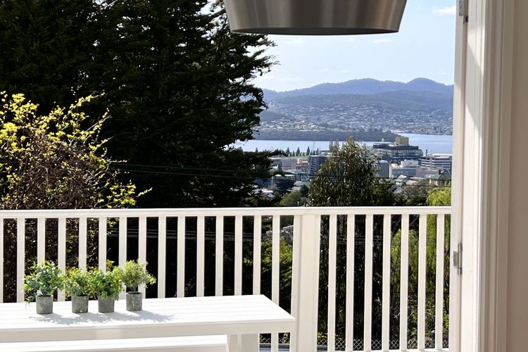 Glorious Views –  beautiful 1925 heritage house