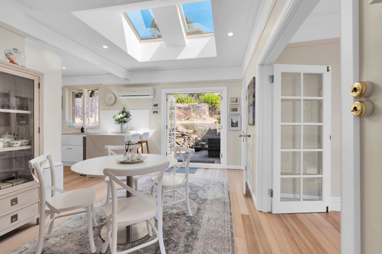 Glorious Views –  beautiful 1925 heritage house