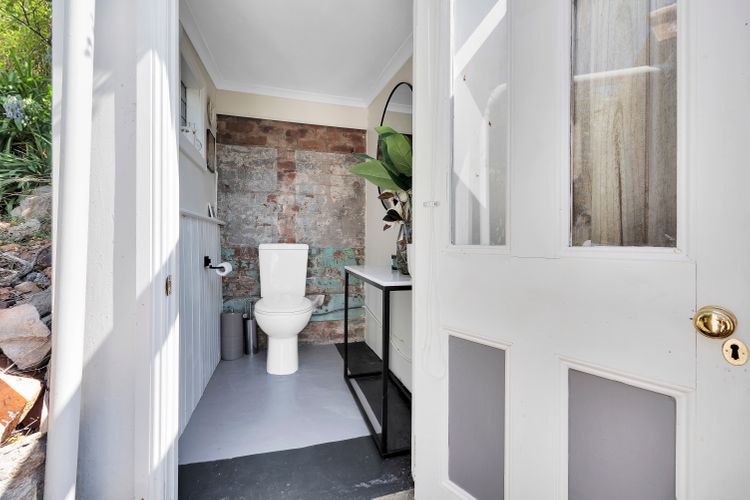 Glorious Views –  beautiful 1925 heritage house