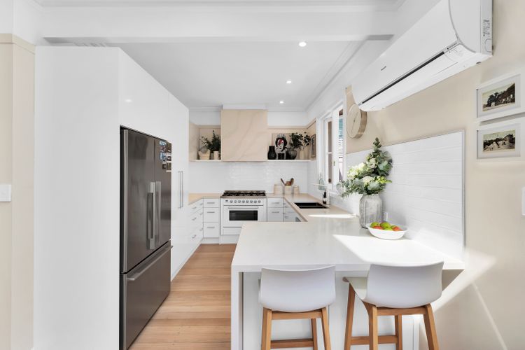 Glorious Views –  beautiful 1925 heritage house