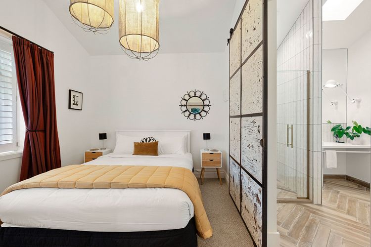 Apartment 22