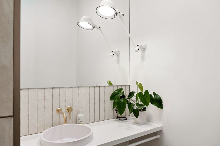 Apartment 22