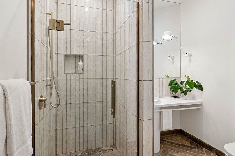 Apartment 22