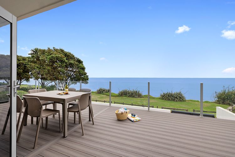 BEACHFRONT BREEZE