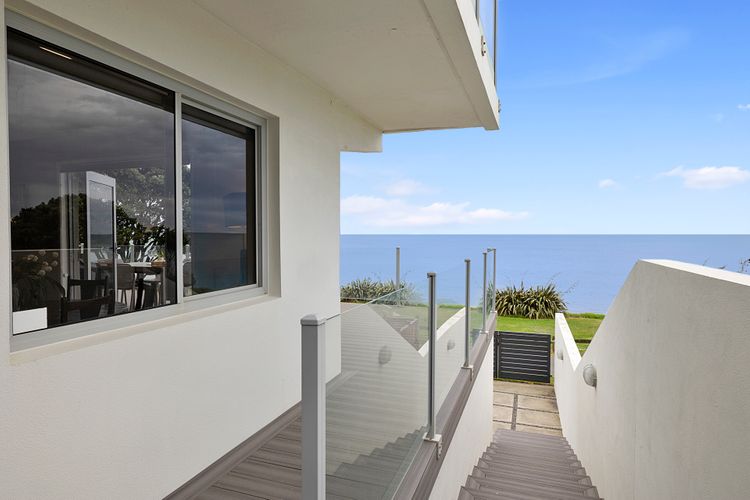 BEACHFRONT BREEZE