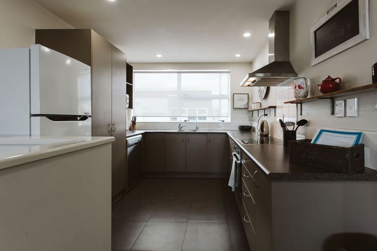 THE LOFT NO3 CONVENIENT IN STRANDON