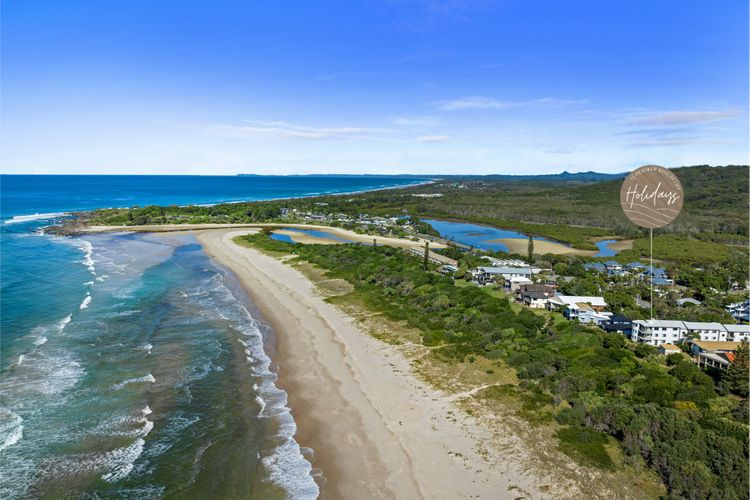 Shoreline 3 Beachfront Apartment