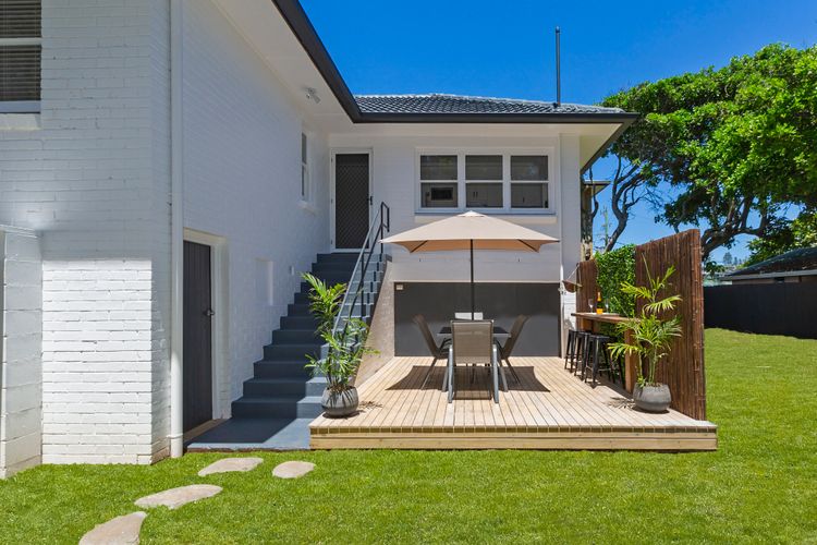 Beachfront Coast Cottage