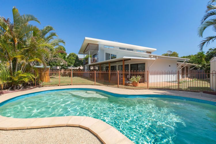 Coastal Soul –  Pet Friendly, Family Entertainer with Pool