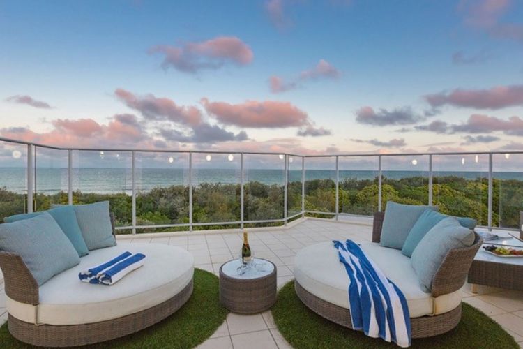 1322 Luxury Beachfront Penthouse with Rooftop Jacuzzi