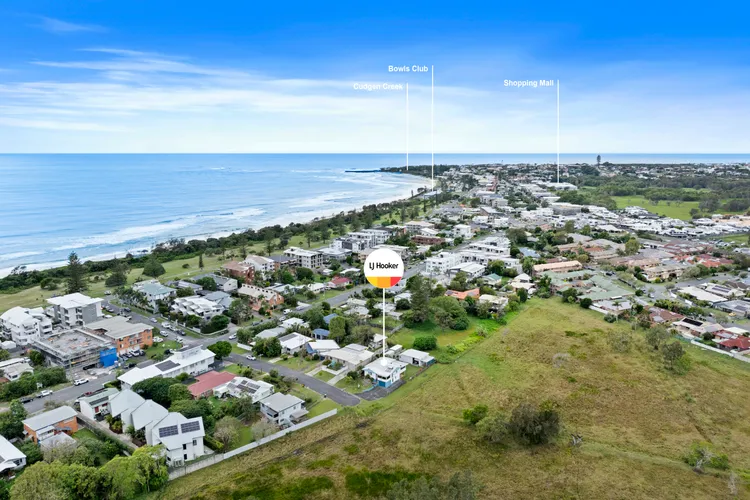 Pacific Waves – Pet Friendly Original Beach House