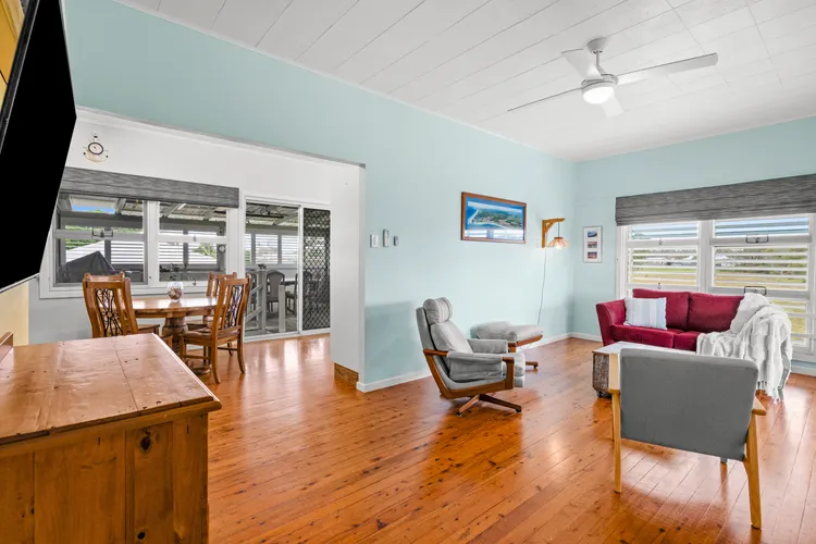 Pacific Waves – Pet Friendly Original Beach House