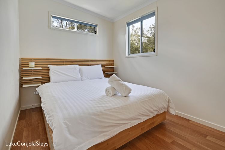CABIN 17 – Lake Conjola