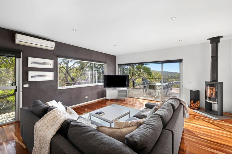 Lounge room 1
