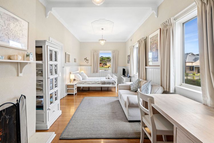 The White House – Prime Location & Oozing Character – Wi-Fi