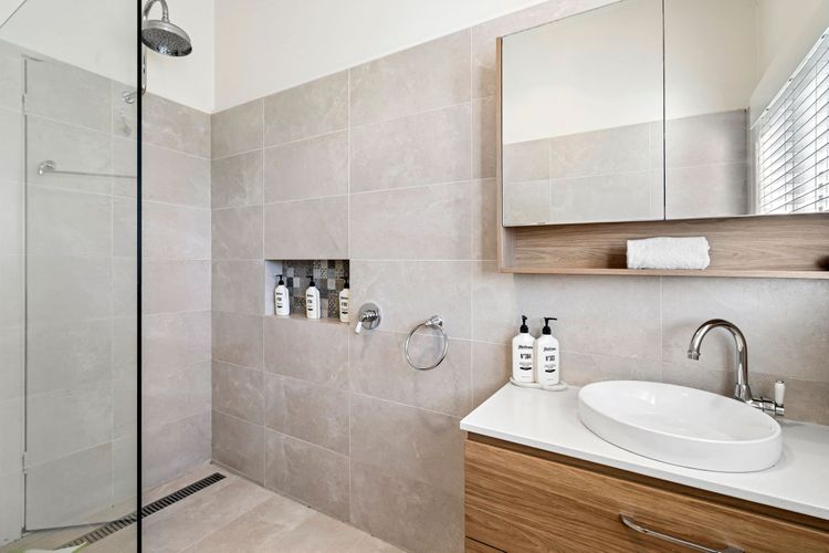 The White House – Prime Location & Oozing Character – Wi-Fi